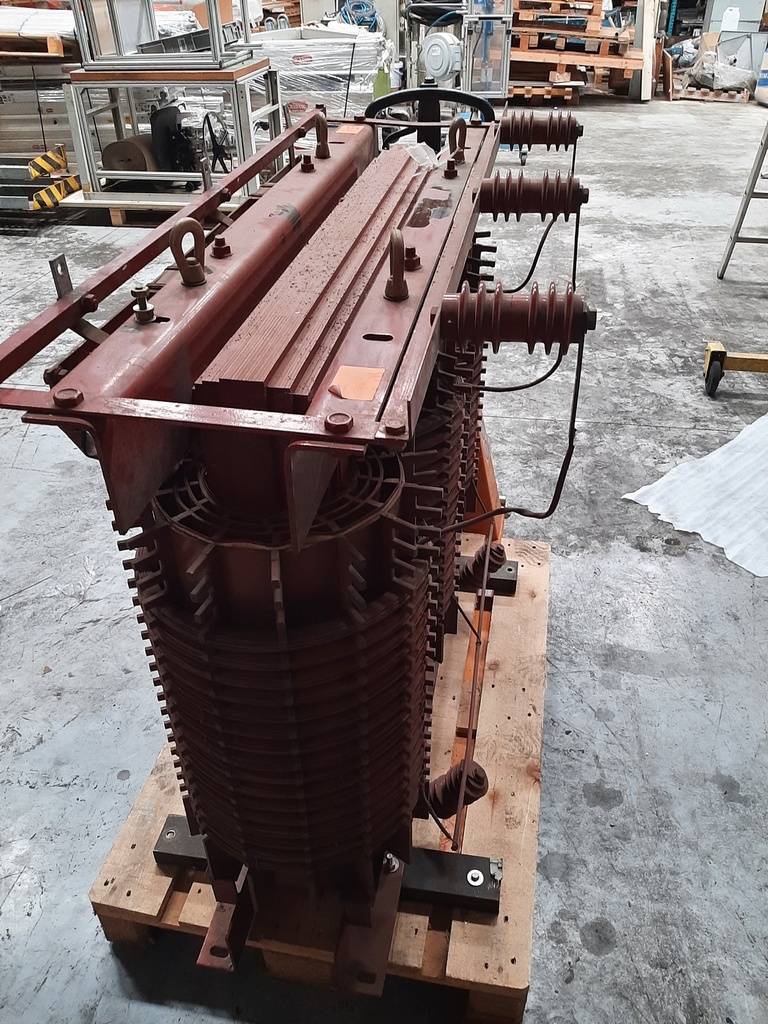 Three-phase transformer 380V / 12kV