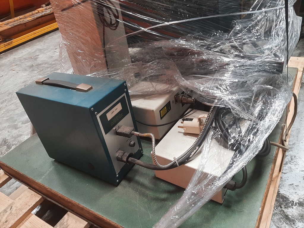 H10KT - 273 universal testing machine